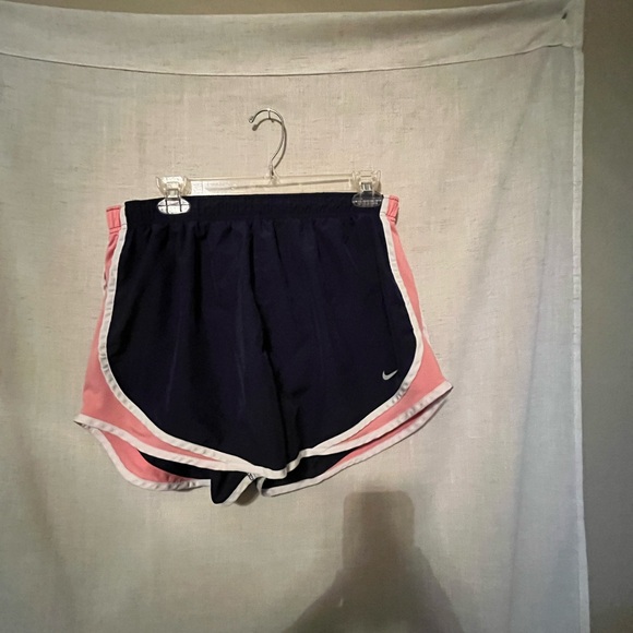 Nike Women's Navy and Pink Running Shorts Size XL - Picture 6 of 6